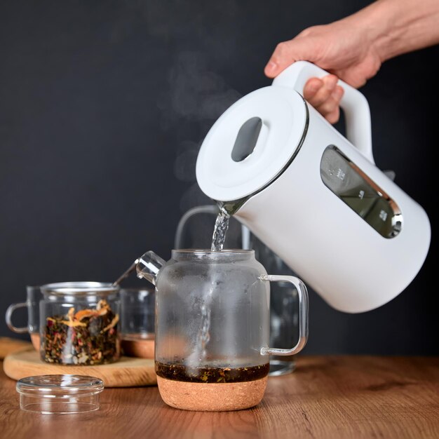 Foto fabricação de chá com água fervente