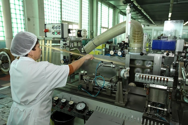 Fabricación de una cáscara natural para embutidos Cáscara de colágeno para embutidos Film para embutidos