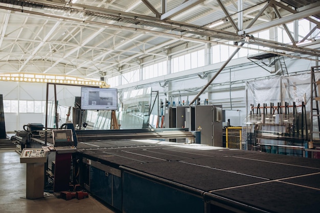 Fabrik zur Herstellung von Fenstern und Türen aus Aluminium und PVC Details Industrieanlagen Hintergrund