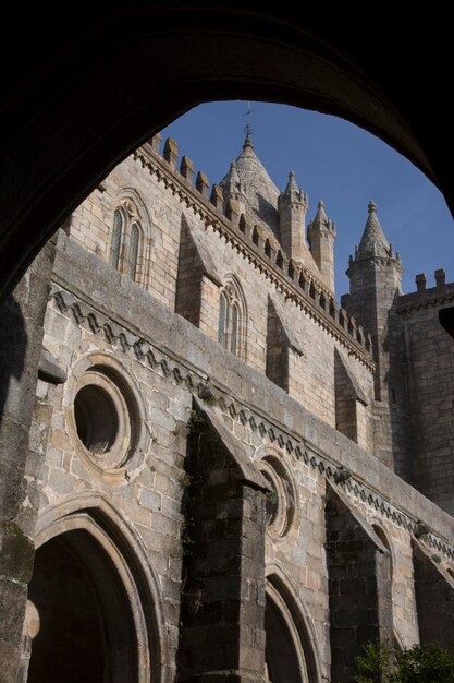 Fachada da Catedral em Évora, Portugal