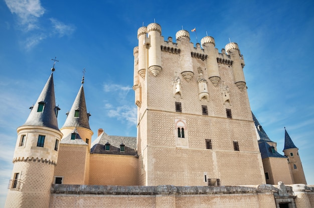 Fachada do castelo do alcazar em Segovia, Espanha.