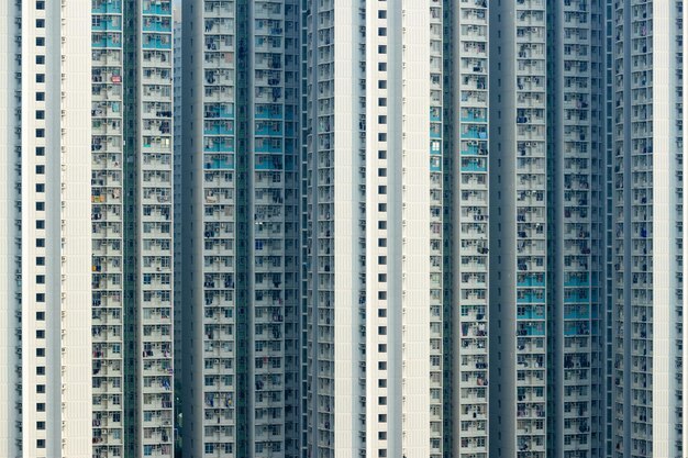 Fachada de edificio de bienes raíces en Hong Kong