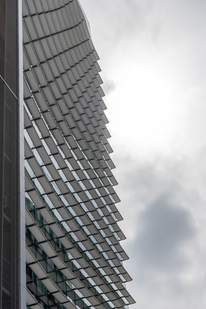 Fachada de un edificio de cristal - fondo futurista.