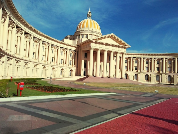 Foto fachada del edificio histórico