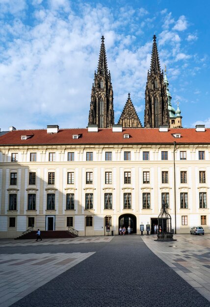 fachada del edificio histórico