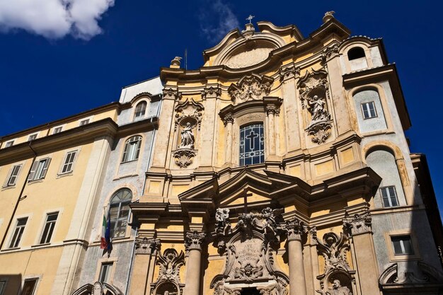 Fachada de la iglesia de Roma Lazio Italia