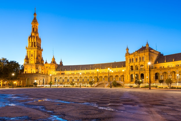 Fachada de la plaza espana sevilla.