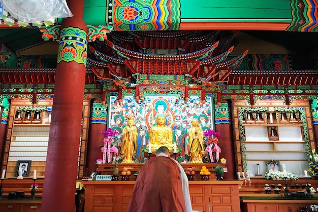 La fachada del templo