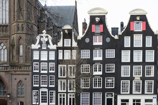 Foto las fachadas de los edificios de la antigua ámsterdam