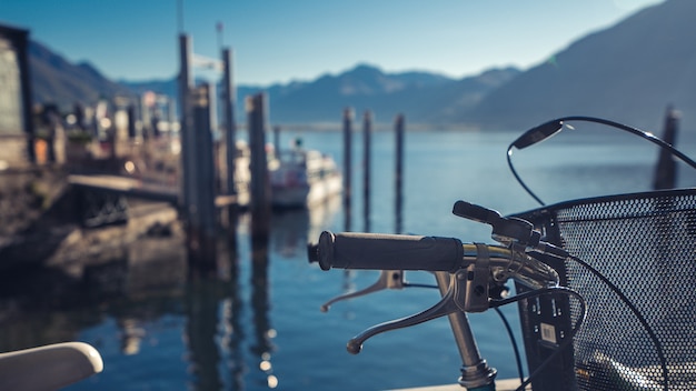 Fahrrad mit Bootshafen