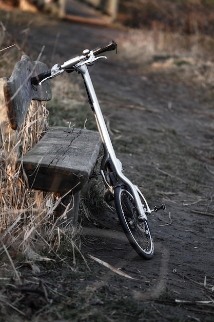 Fahrrad und Bank