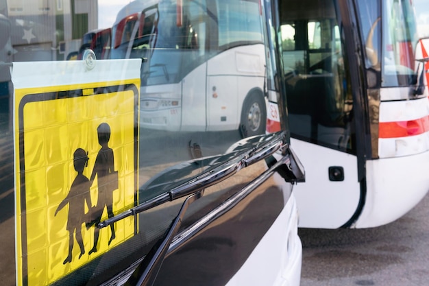 Foto fahrzeuge auf straßen in der stadt