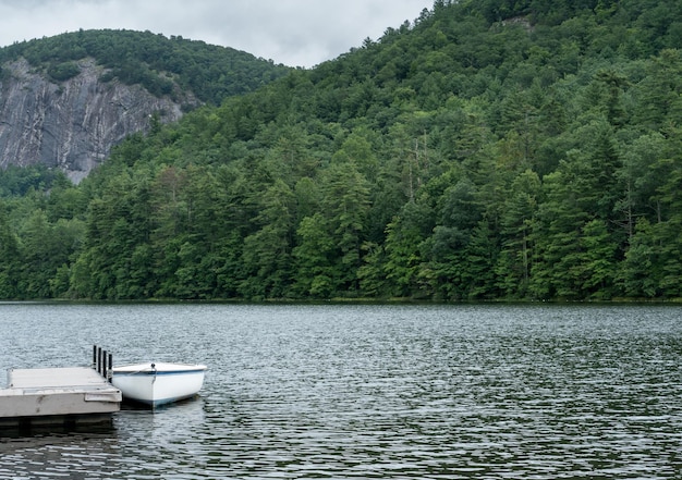 Fairfield Lake cerca de Sapphire en Carolina del Norte