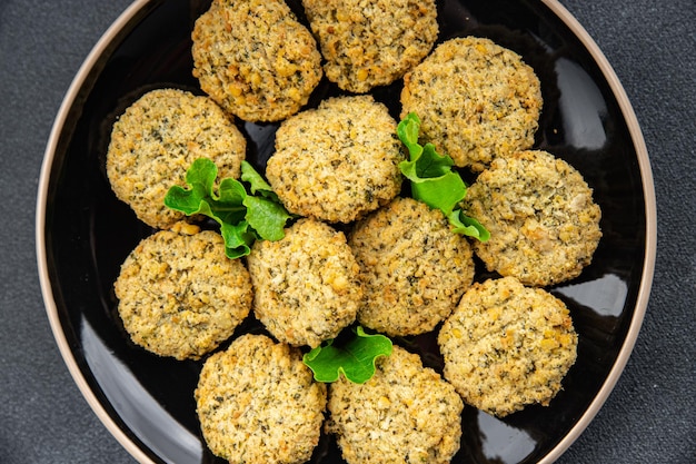 falafel feijão prato refeição saudável comida lanche na mesa cópia espaço comida fundo rústico vista superior