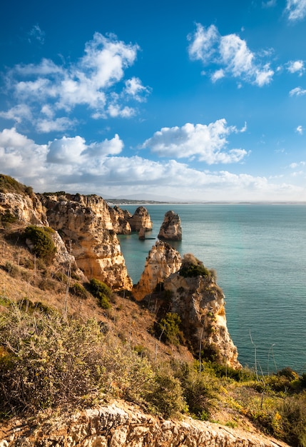 Falésias de Lagos em Portugal