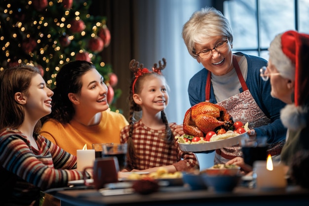 família a celebrar o Natal