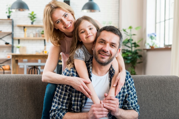 Familia en casa