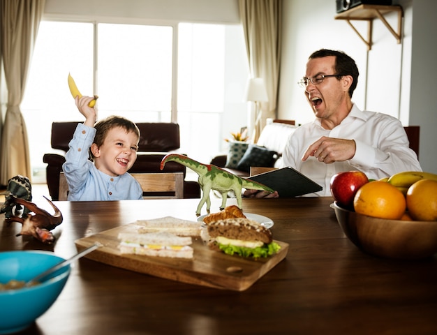 Família, comendo desjejum, junto, manhã