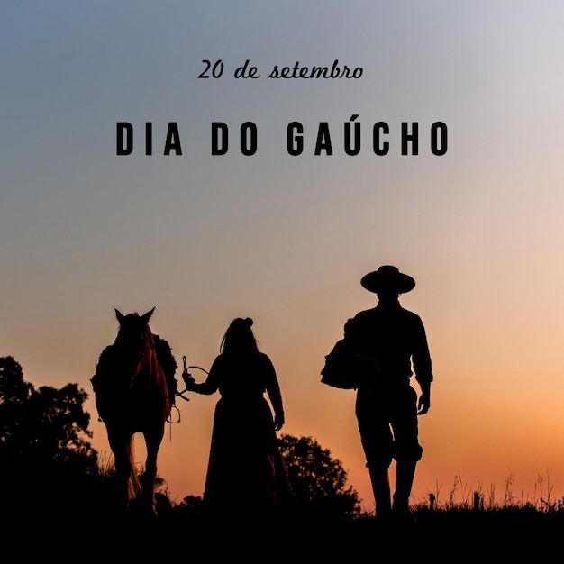 Foto família de cavalos e gaúchos em campo ao pôr do sol silhueta