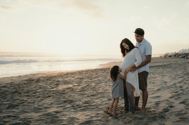 Con la familia disfrutando de la playa.