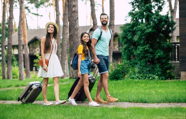 Família feliz em férias