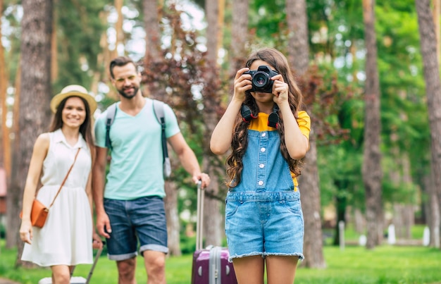 Família feliz em férias