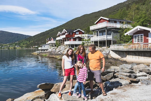 Familia feliz en Noruega