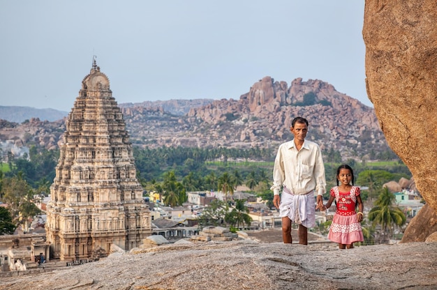 Familia india en Hampi