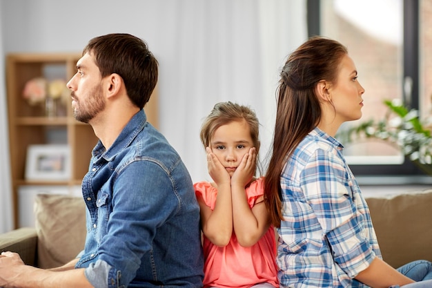 família infeliz em casa