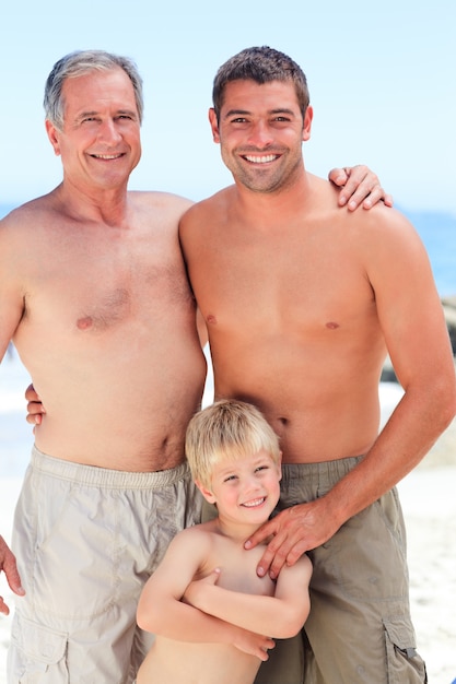 Familia en la playa