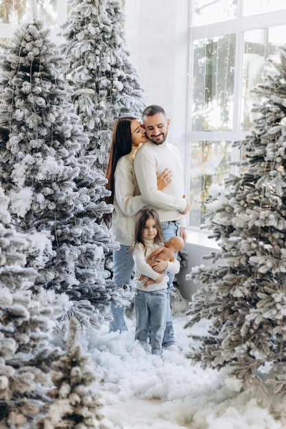 Família que comemora o Natal