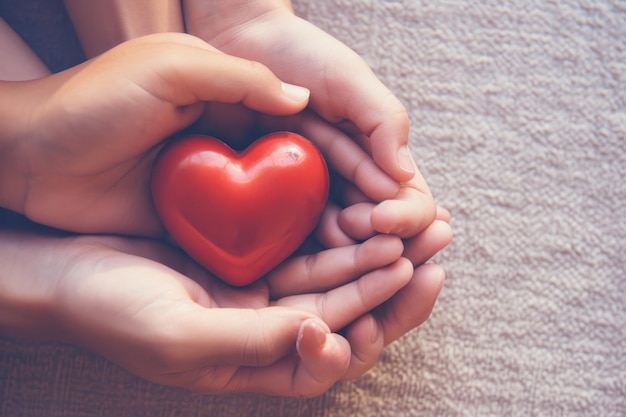 Família que promove a doação de órgãos para a saúde cardíaca e a responsabilidade social
