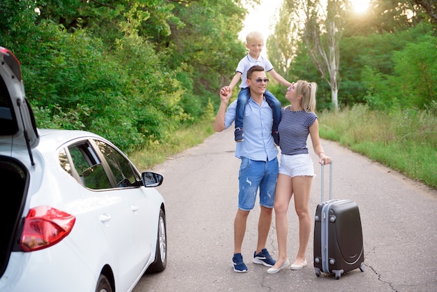 Familienausflug mit dem Auto