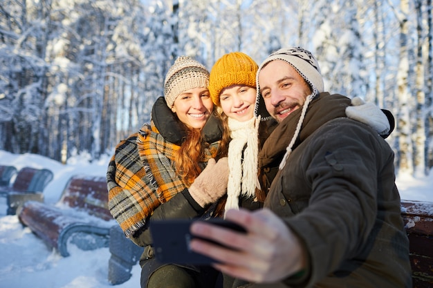 Familienfoto im Winter