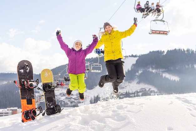 Familienwinterurlaub im Skigebiet