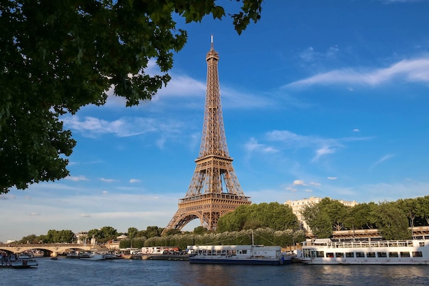 La famosa Torre Eiffel París Francia