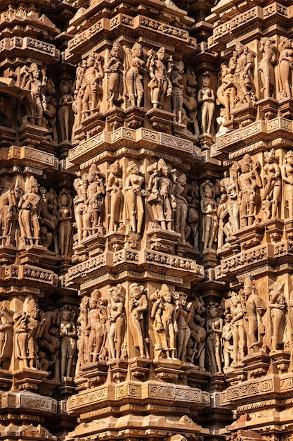 Famosas esculturas em pedra de Khajuraho