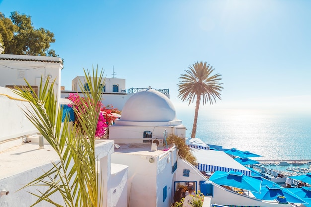 El famoso café de Sidi Bou Said Cuento de hadas oriental con encanto francés