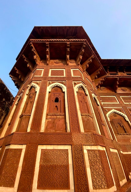 El famoso fuerte rojo en la ciudad de Agra India Los turistas visitan una popular atracción turística