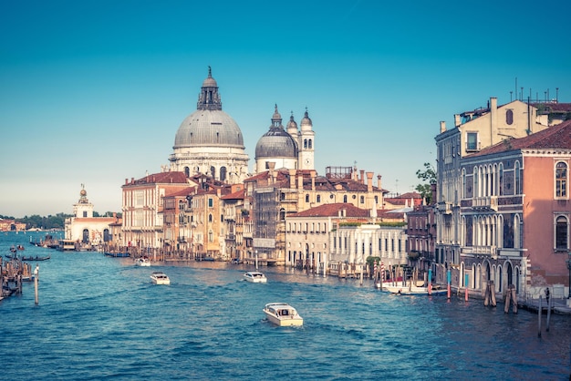 Famoso Gran Canal en verano Venecia Italia