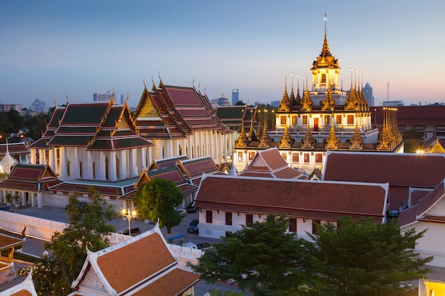 El famoso lugar, la montaña de oro en Bangkok, Tailandia