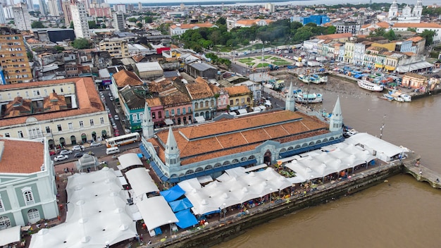 Foto famoso mercado ver-o-peso e mercado de peixe em belém, pará, brasil