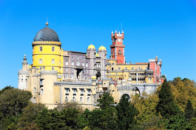 El famoso Palacio Nacional de Pena en Sintra, Portugal