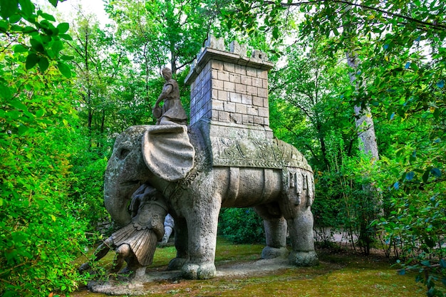 Famoso parque misterioso dos monstros de bomarzo, itália