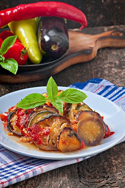 Famoso plato francés provenzal. Ratatouille de verduras.