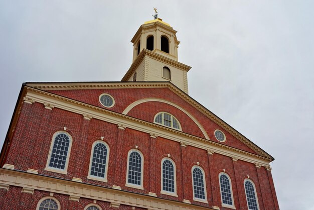 Faneuil Hall en Government Center del centro de Boston, Massachusetts, Estados Unidos.