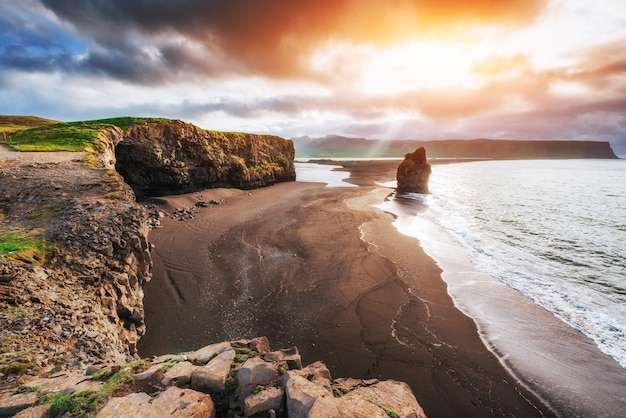 Fantástica playa en el sur de Islandia