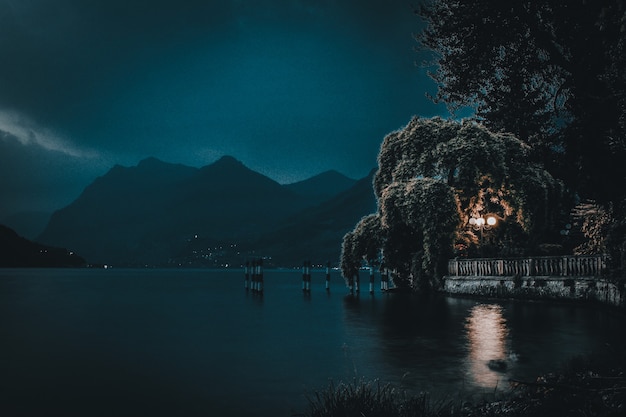 fantástica vista sobre el lago iseo