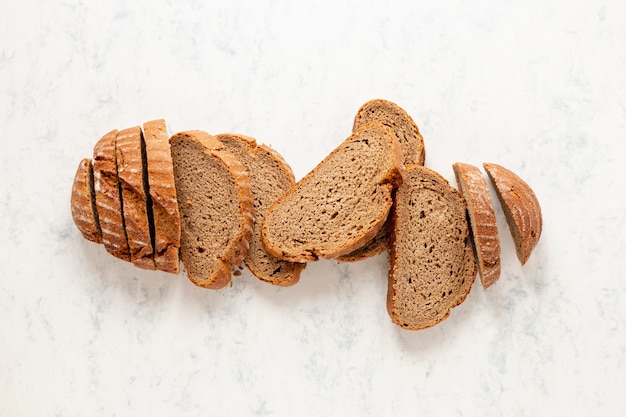 Fantastische Anordnung für Scheiben brot der Draufsicht