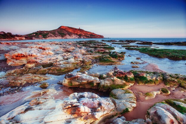 Foto fantastische aussicht auf das naturschutzgebiet monte cofano. dramatische szenerie